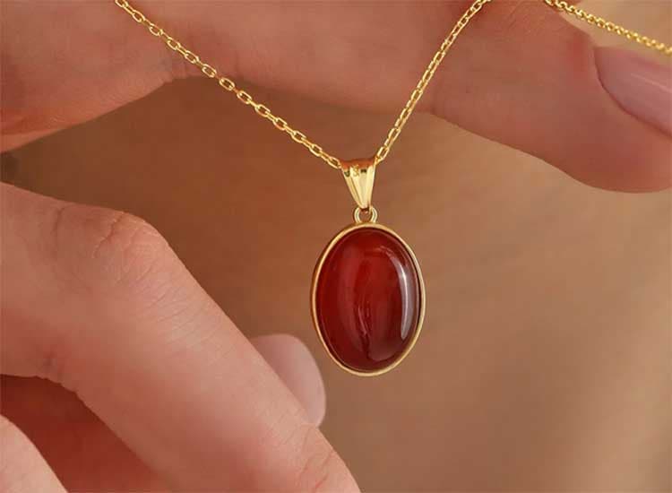 <h3><span style="color:#ffffff"><strong>Natural Stone</strong></span></h3>